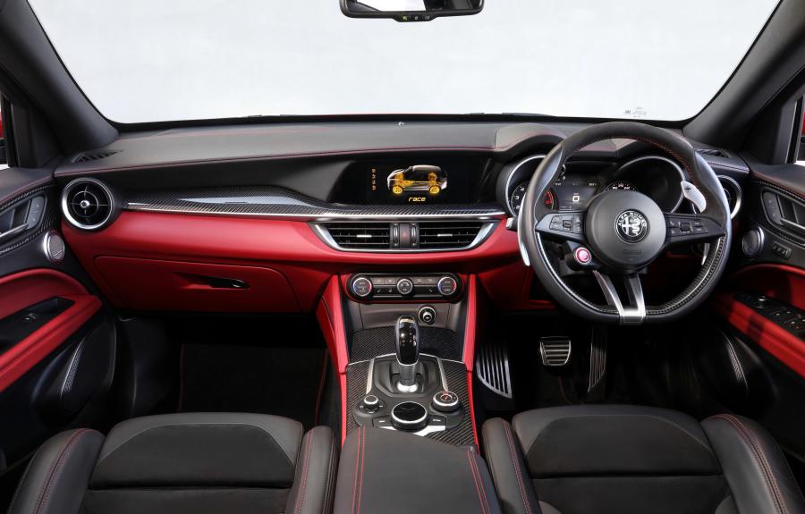 Торпедо Alfa Romeo Stelvio Quadrifoglio (949) 2019 года  (AU) (фото 20 из 34)